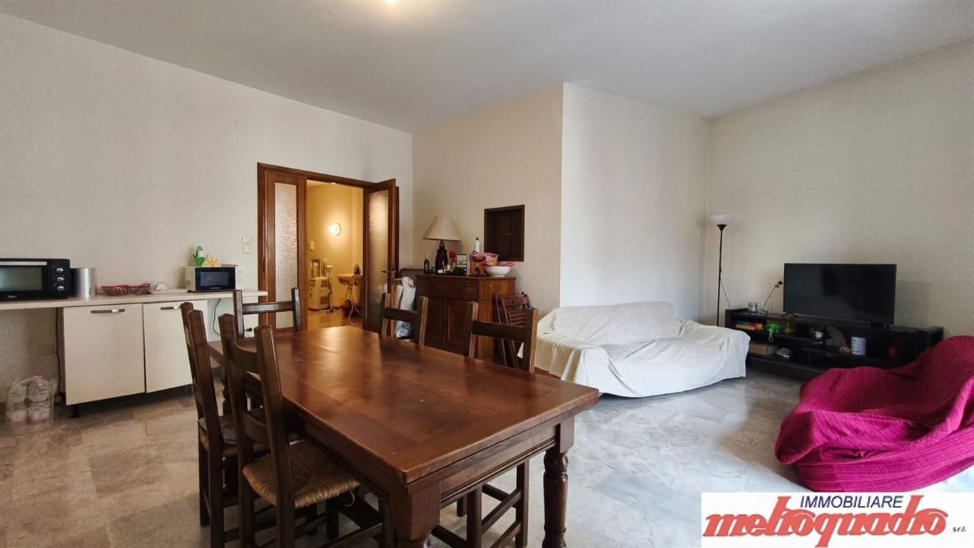 PORTA SARAGOZZA APPARTAMENTO DI GRANDI DIMENSIONI