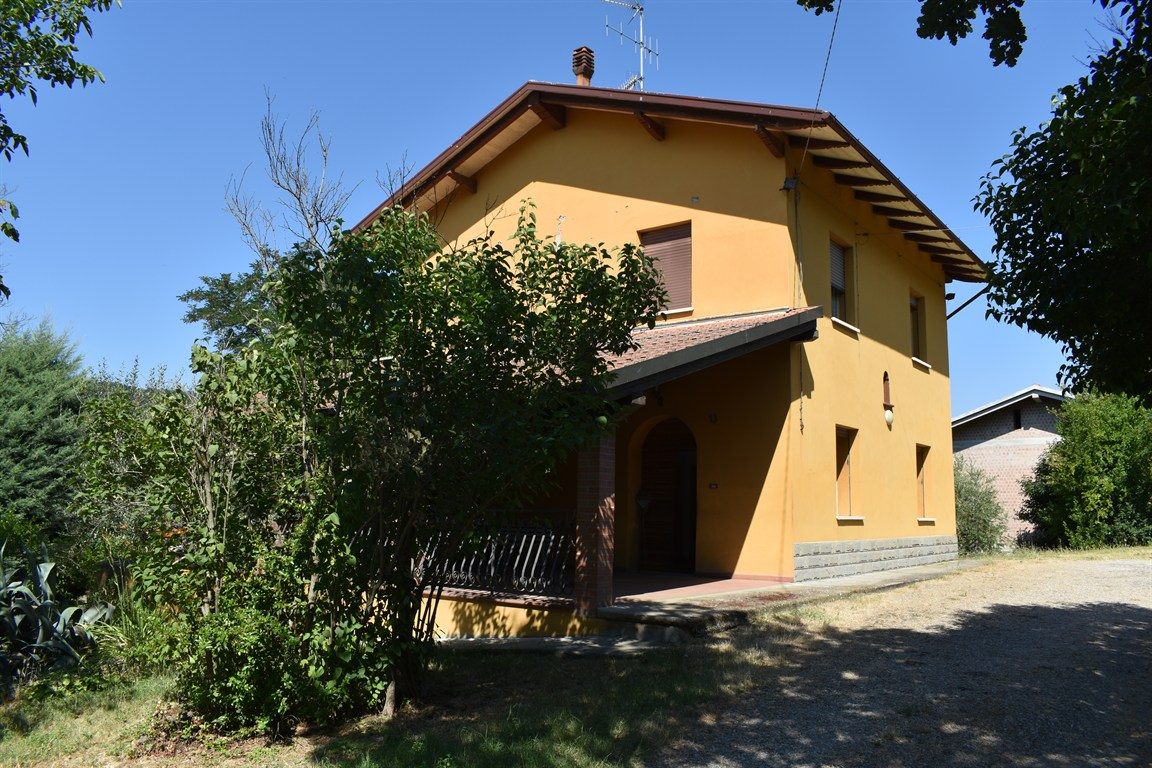 Vendesi podere agricolo a Sasso Marconi