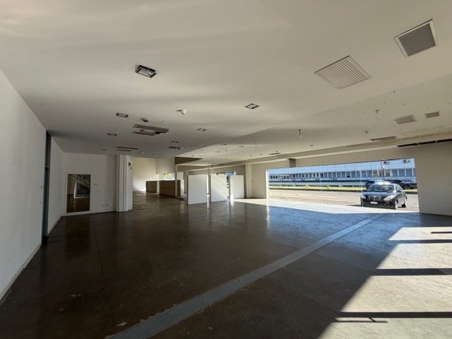 Funo Centergross - Affittasi capannone