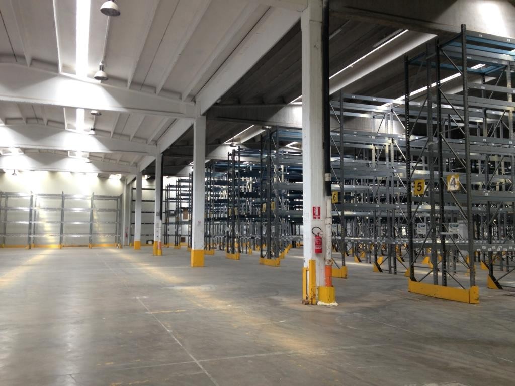 BOLOGNA NORD (CASTEL MAGGIORE) - AFFITTASI CAPANNONE AD USO LOGISTICO DI 11.000 MQ