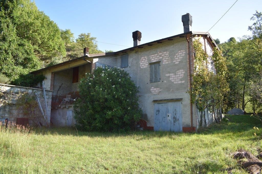Vendesi rustico con terreno agricolo v.ze Vergato