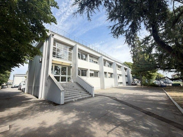 Bologna Roveri - Vendesi palazzina uffici