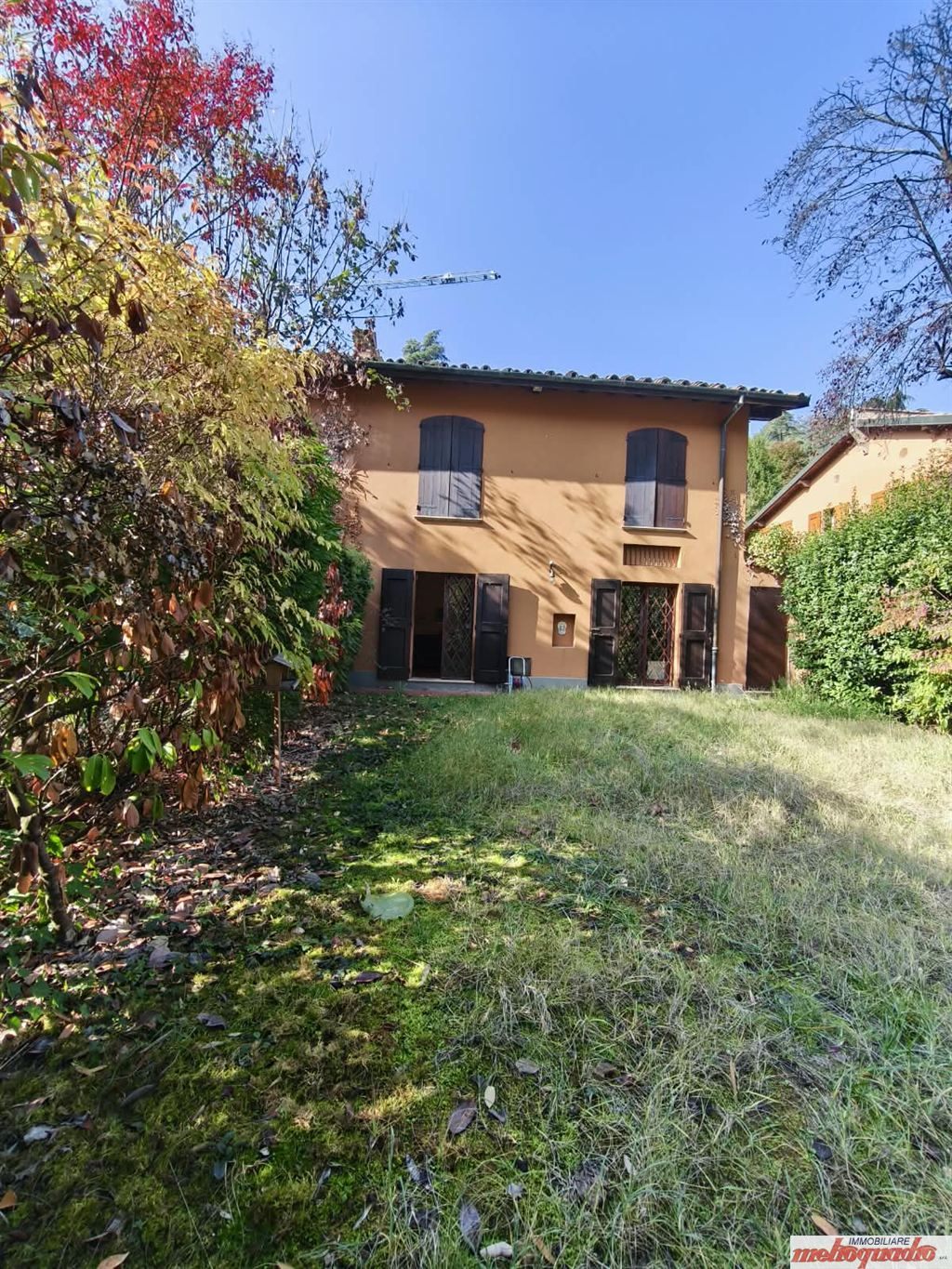 BOLOGNA – COSTA SARAGOZZA COLLI, VIA DI RAVONE - ESCLUSIVA PORZIONE SEMI-INDIPENDENTE CIELO-TERRA CON GIARDINO PRIVATO