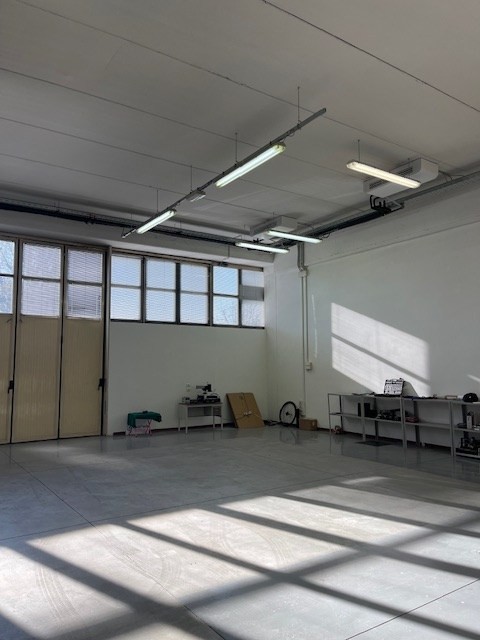 AFFITTASI CAPANNONE 200 MQ - CASALECCHIO DI RENO (BO)