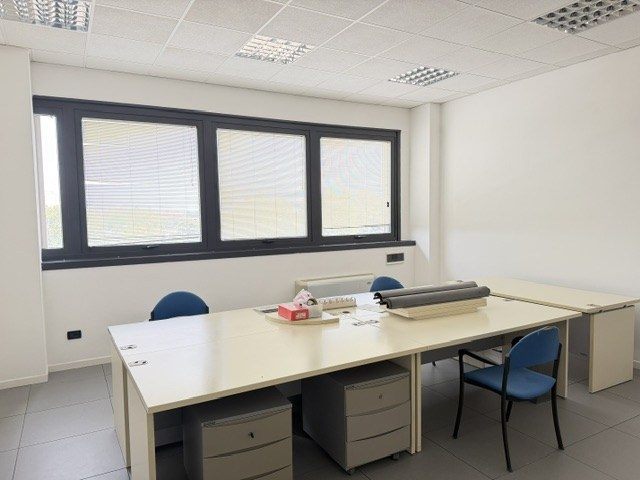 Bologna Corticella - Vendesi ufficio